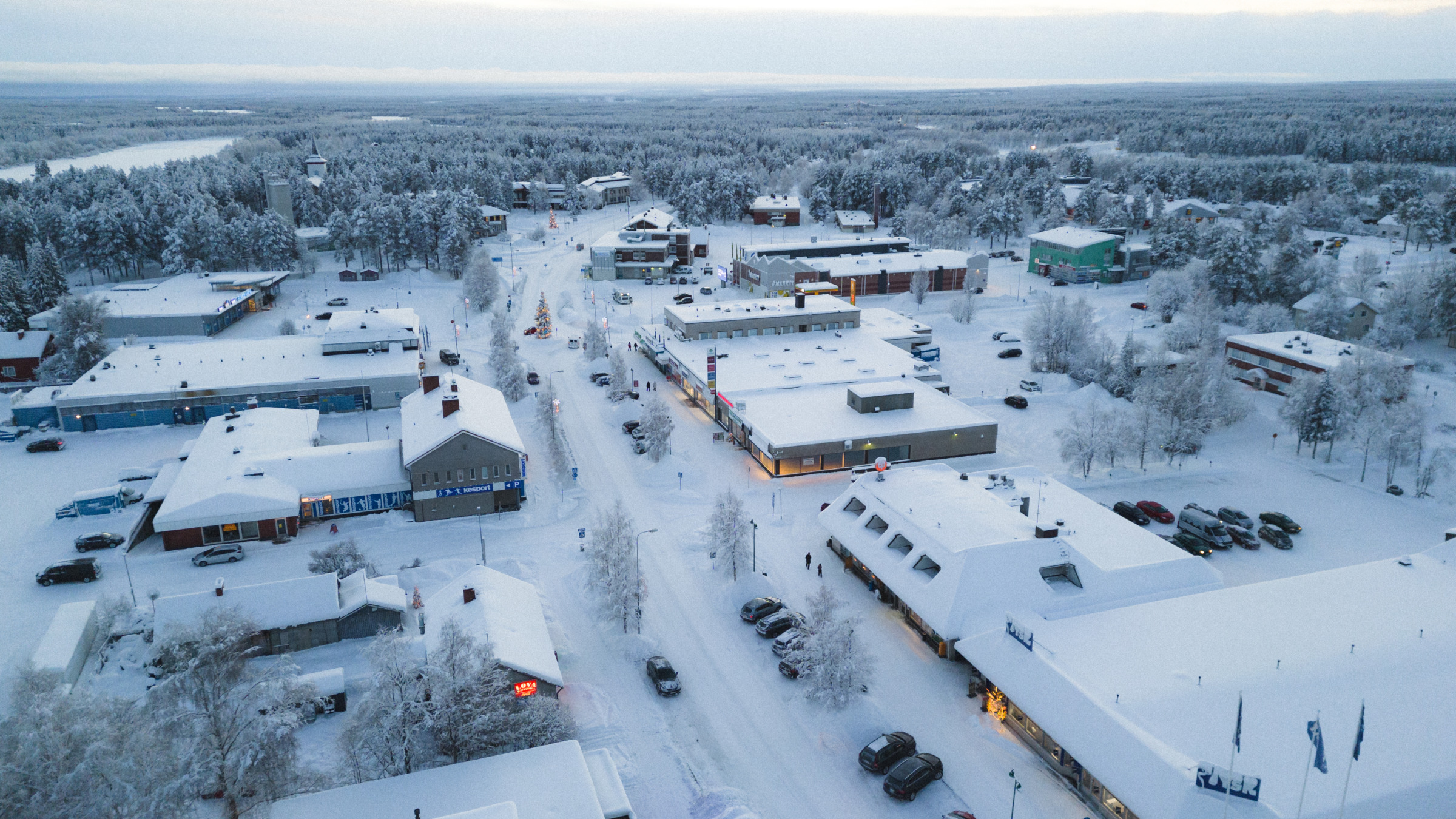 visit_sodankylä_talvi_2022-4 Sodankylän keskusta talvella dronekuva ilmasta