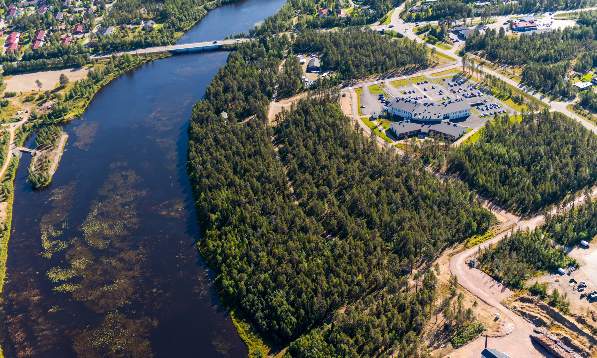 21251_026_edited Metsävainion alue dronekuva ilmasta jokinäkymällä